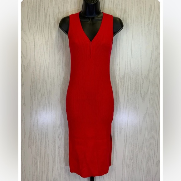 New Willow and wind red vneck bodycon dress. - Picture 1 of 12